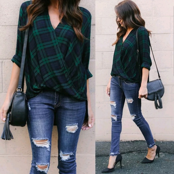 JUST IN❣🆕️Women's Green Plaid shirt - Picture 2 of 5
